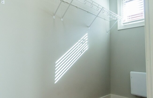 Studio, 1 bath, 404 sqft, $885, Unit BS-102