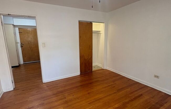 345 N Laverne Ave