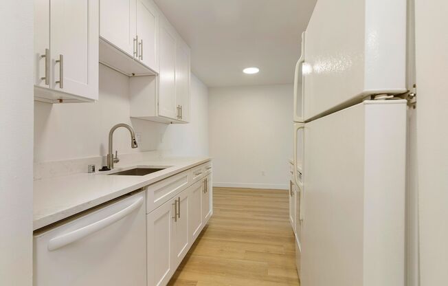 1 bed, 1 bath, 837 sqft, $2,062, Unit 305