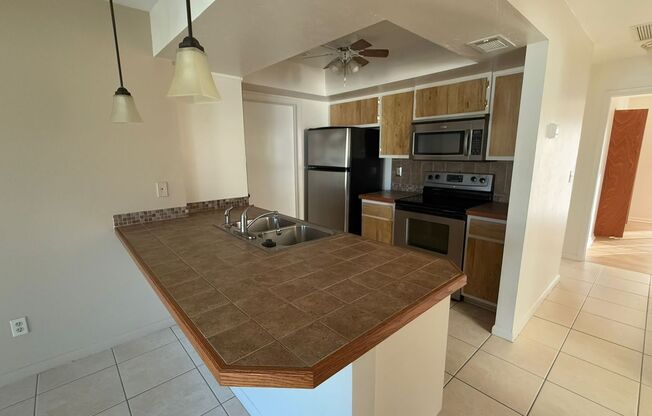 3 beds, 2 baths, 1,862 sqft, $1,700, Unit 2825 SW Santa Barbara PL