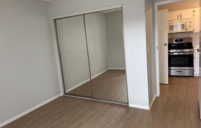 2 beds, 1 bath, 1,000 sqft, $2,098, Unit 201