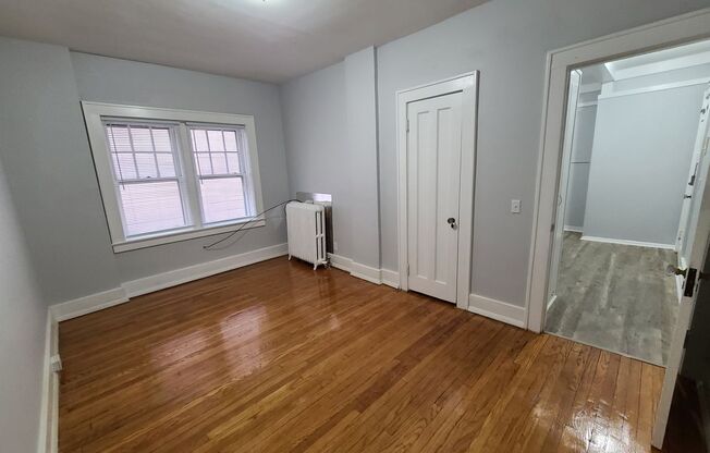 Studio, 1 bath, 300 sqft, $895, Unit 693-11 Park