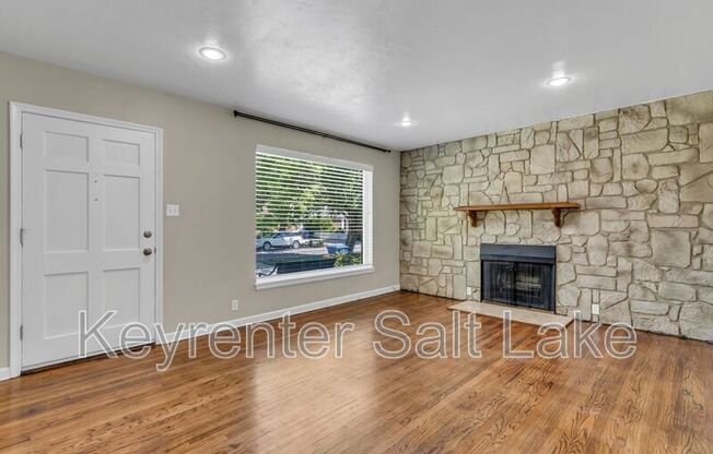 965 W MACFARLAND DR
