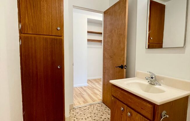 Studio, 1 bath, 464 sqft, $1,385, Unit 206