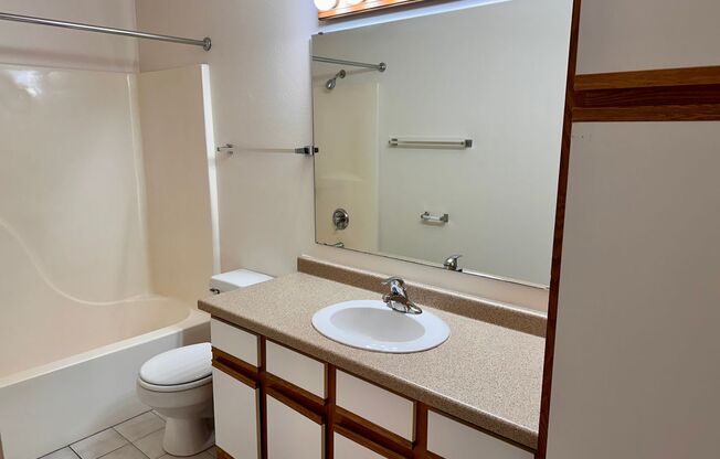 2 beds, 2 baths, 1,050 sqft, $1,310, Unit 239