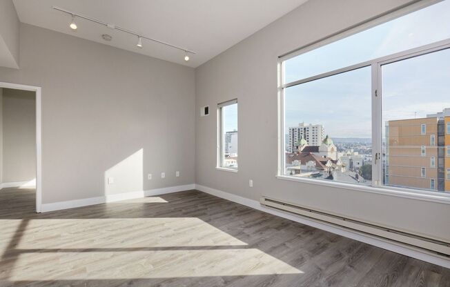 2 beds, 2 baths, 920 sqft, $3,040, Unit 203
