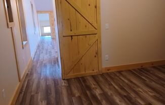 1 bed, 1 bath, 800 sqft, $895, Unit 7