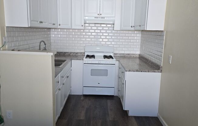 1 bed, 1 bath, 670 sqft, $1,800, Unit Unit 203