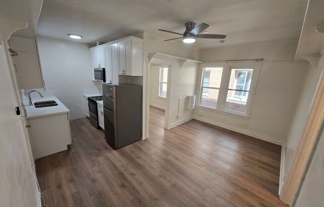 2 beds, 1 bath, $1,569, Unit 204
