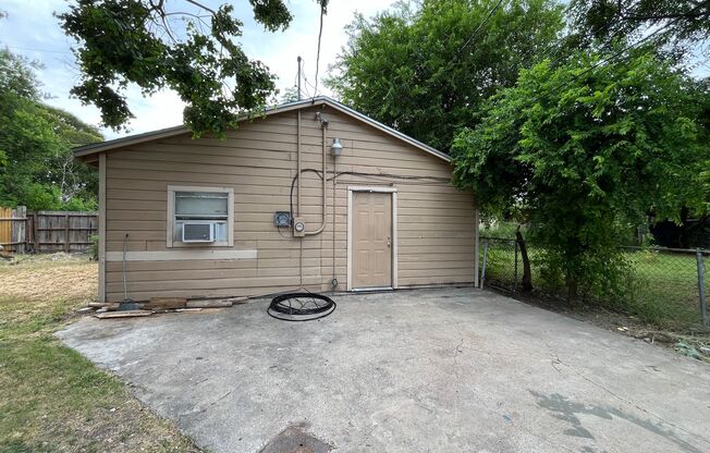 3 beds, 2 baths, $1,450