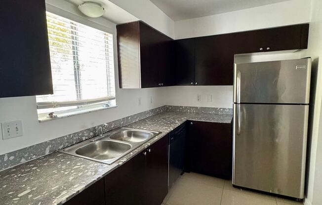 4 beds, 2 baths, 1,407 sqft, $2,575, Unit 092