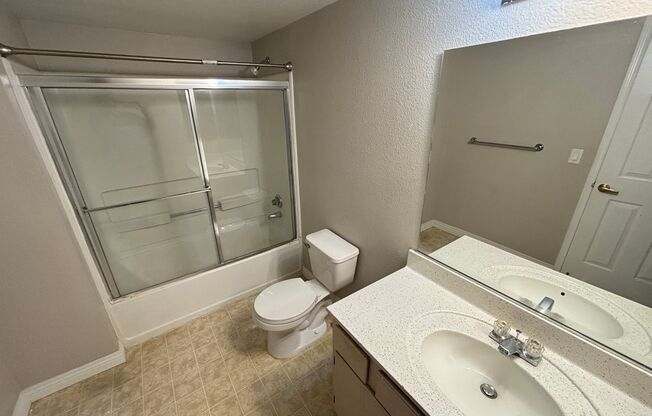 1 bed, 1 bath, $1,295, Unit 124