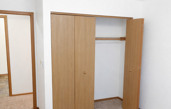 3 beds, 1 bath, 1,162 sqft, $1,375, Unit 621 - 13