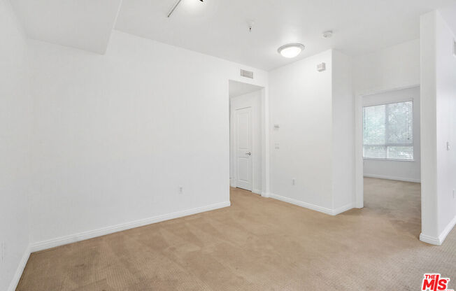 3 beds, 2 baths, 1,213 sqft, $3,600, Unit 209