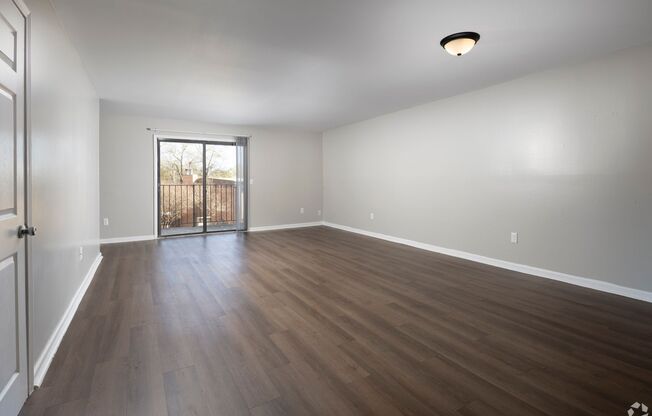 3 beds, 2.5 baths, 1,280 sqft, $1,400, Unit 903