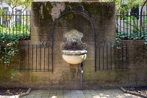 Studio, 1 bath, 282 sqft, $2,300, Unit 47