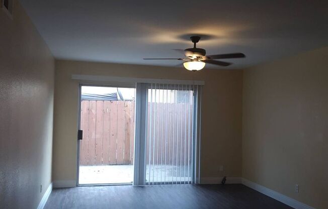 2 beds, 1 bath, 717 sqft, $1,250, Unit 82503