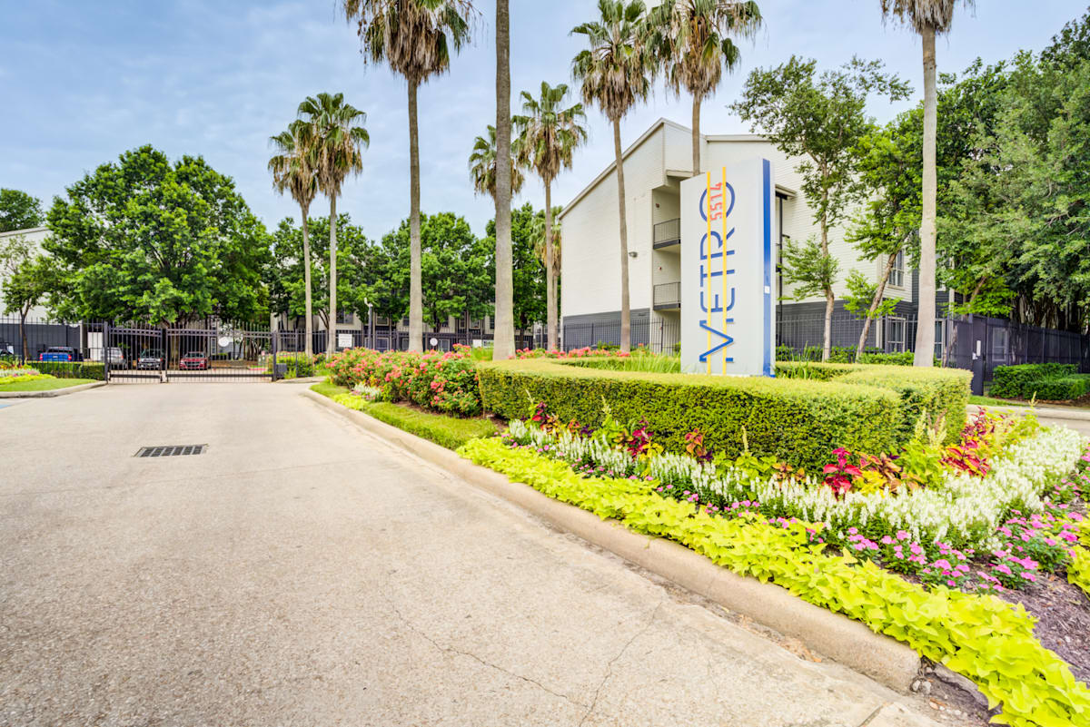 Welcome to Metro 5514 Cityside Apartments in the 77021 Area