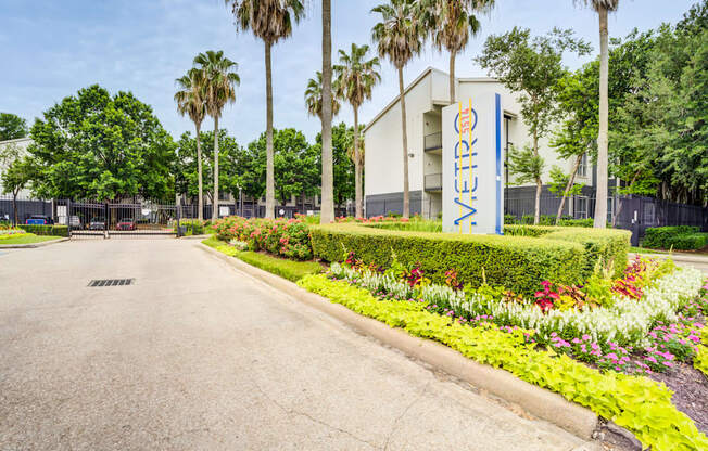 Welcome to Metro 5514 Cityside Apartments in the 77021 Area