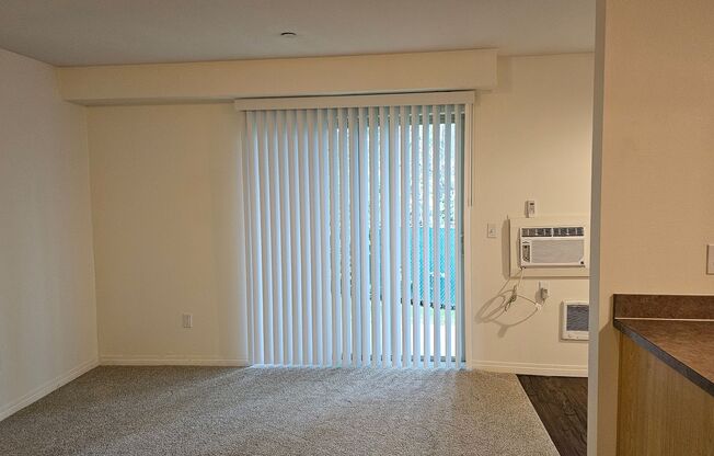 1 bed, 1 bath, 733 sqft, $1,295, Unit G-123