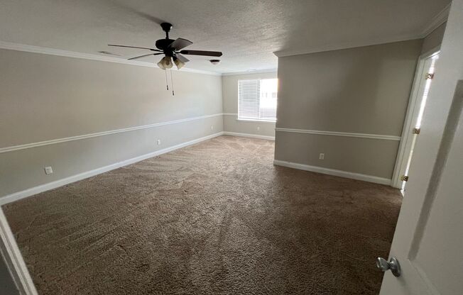 3 beds, 2.5 baths, 2,580 sqft, $2,000, Unit 702-01