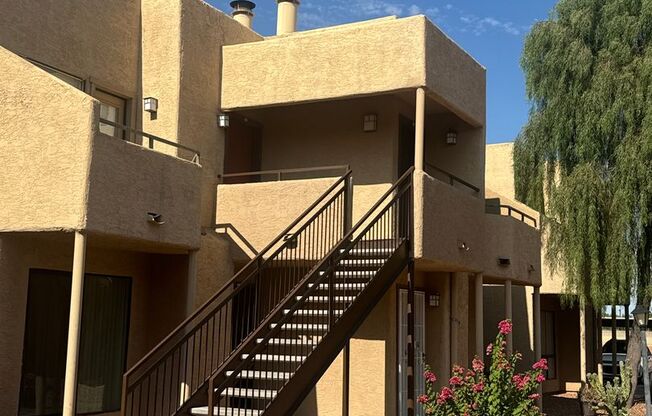 2 BEDROOM UNIT IN CACTUS FLATS IN GLENDALE