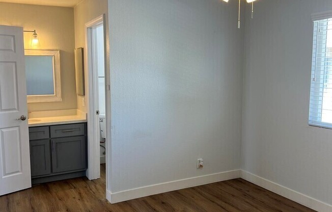 13610 S. Cordary Avenue