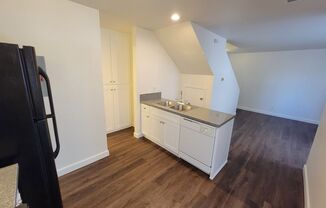 1 bed, 1 bath, $1,850, Unit # 4