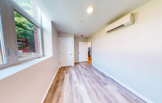 1 bed, 1 bath, 465 sqft, $2,350, Unit 103