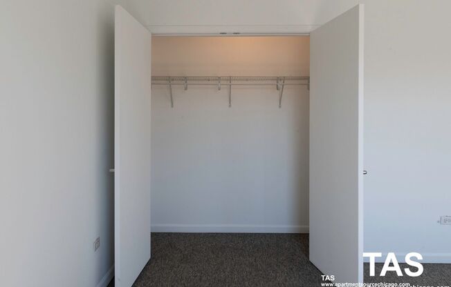 1 bed, 1 bath, $1,725, Unit 4D