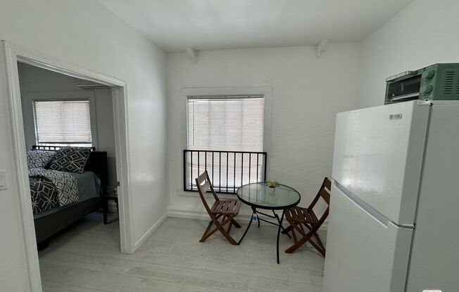 Studio, 1 bath, 300 sqft, $2,025, Unit 8