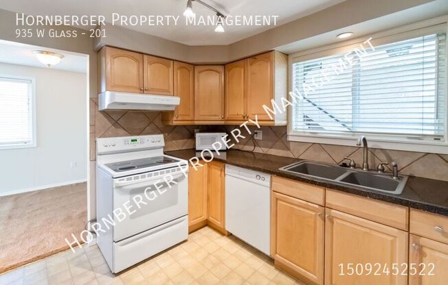 935 W GLASS AVE