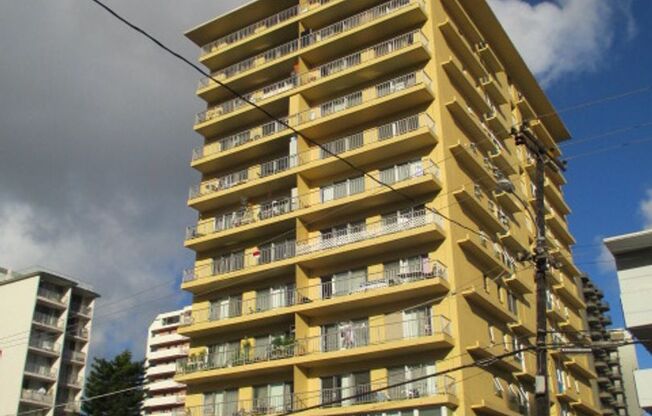 Waikiki - King Kalani - 2 bedroom, 1.5 bath, 1 parking - $2,250