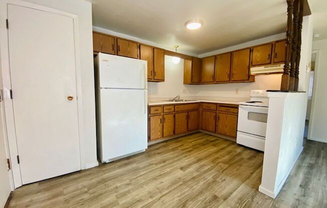 1 bed, 1 bath, 660 sqft, $795, Unit 7