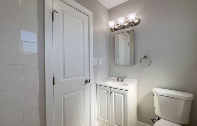 900-910 Manchester St