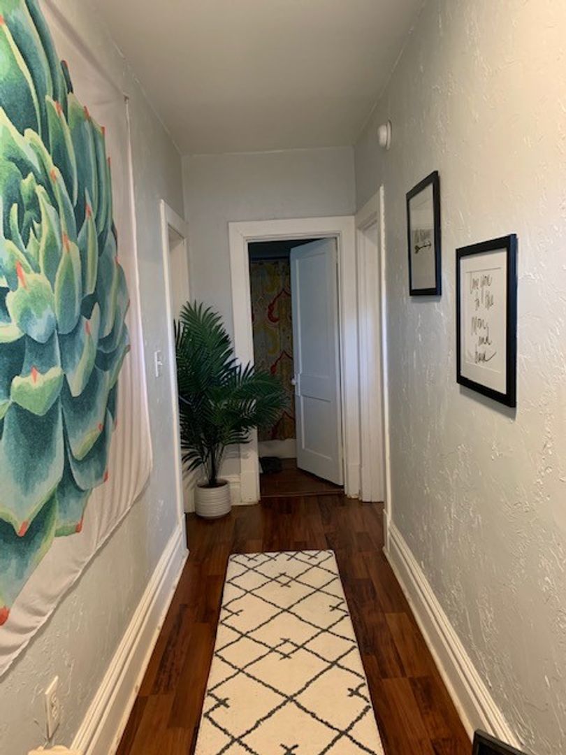 NEWLY RENOVATED 2 BEDROOM IN THE HEART OF MOUNT WASHINGTON!