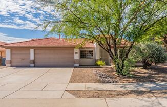 Spacious 4-Bedroom Oasis with Pool in Sought-After Rita Ranch—Perfect for Family Living!