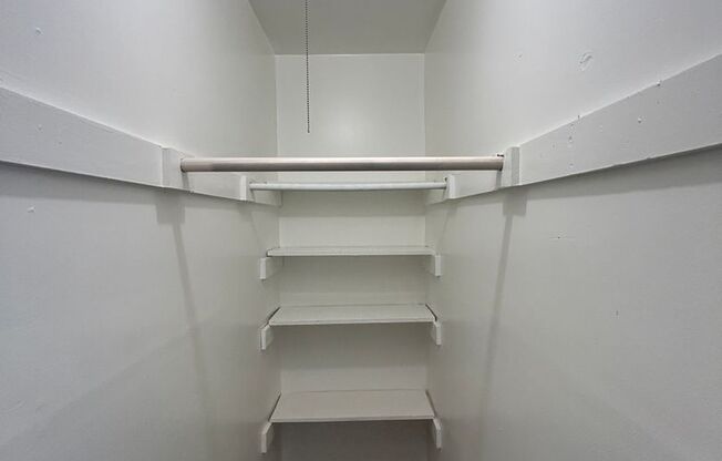 1 bed, 1 bath, $695, Unit MA9121