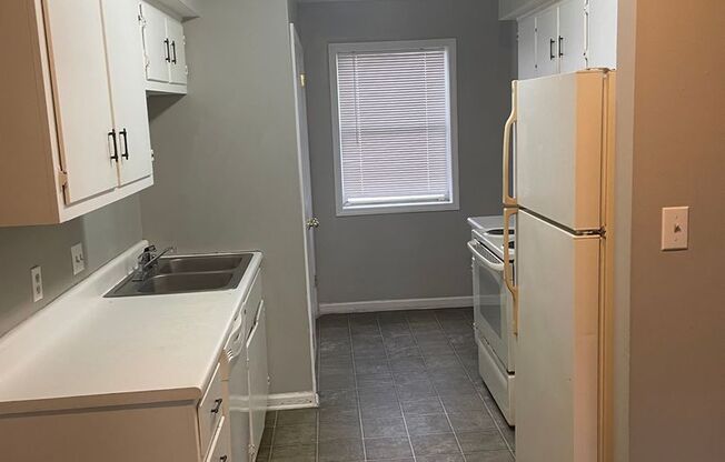 2 beds, 1.5 baths, $850