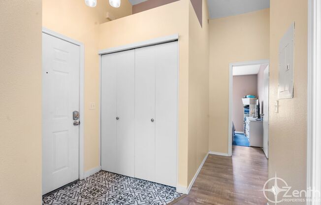 2 beds, 2 baths, $2,195, Unit # Z 276