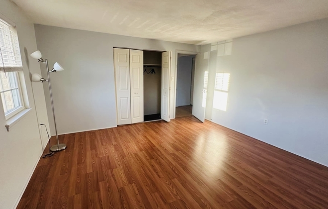 2 beds, 1 bath, 800 sqft, $2,500, Unit 105