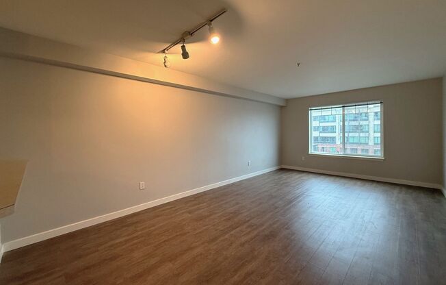 1 bed, 1 bath, 675 sqft, $1,550, Unit 504