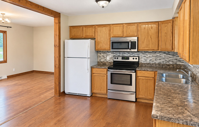 3 Bedroom Ranch Home with Large Fenced in Yard!!