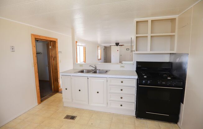 1 bed, 1 bath, 672 sqft, $1,450, Unit Primary 1511- 144