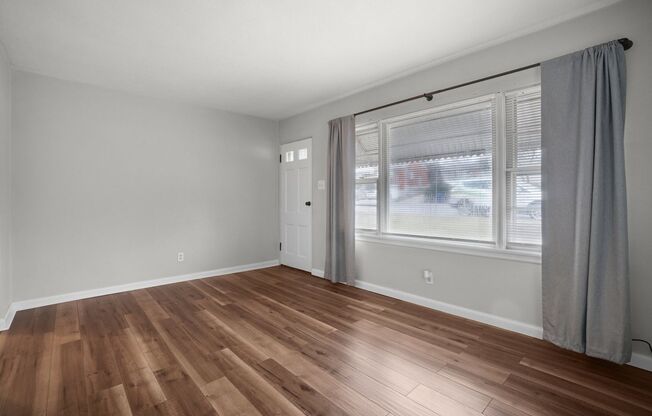 1045 N New Florissant Rd, Florissant, MO 63031 – Move-In Ready & Pet-Friendly!