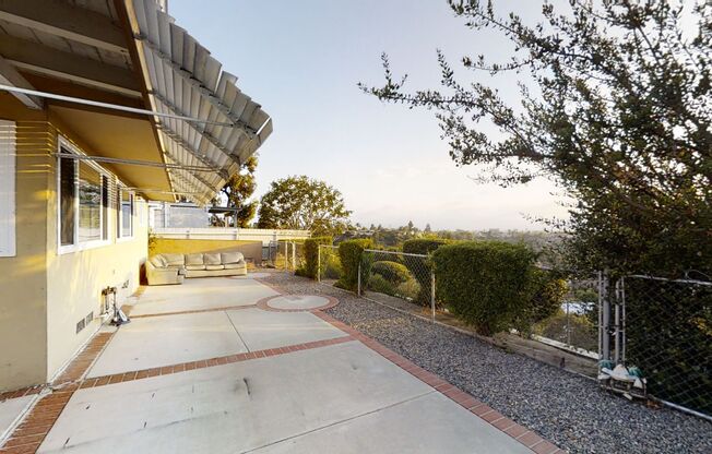 Great Patio Space w/ Canyon Views!!