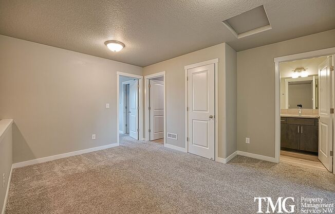 3 beds, 2.5 baths, 1,650 sqft, $2,490, Unit C-112