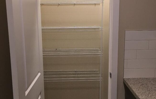 1 bed, 1 bath, $1,695, Unit 4838-304