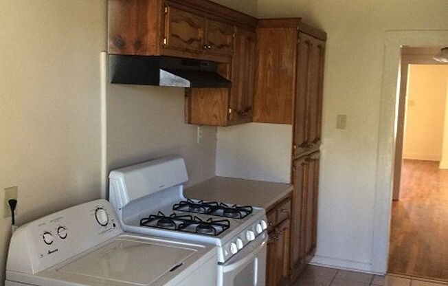 3 beds, 2 baths, $1,150