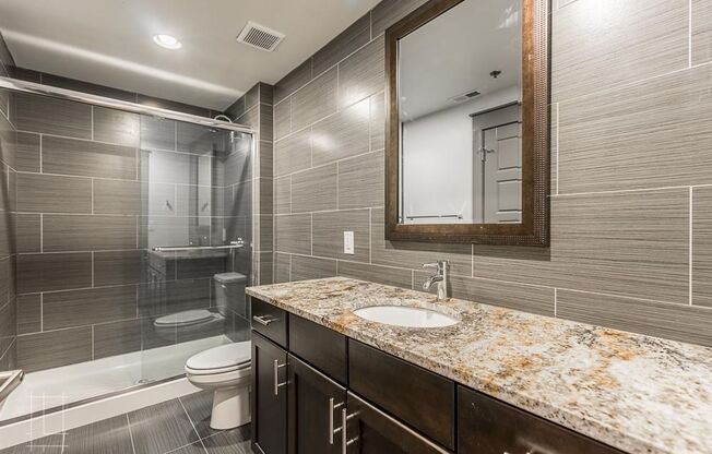 1 bed, 1 bath, $1,400, Unit 727 N. 4th St. Apt. 137